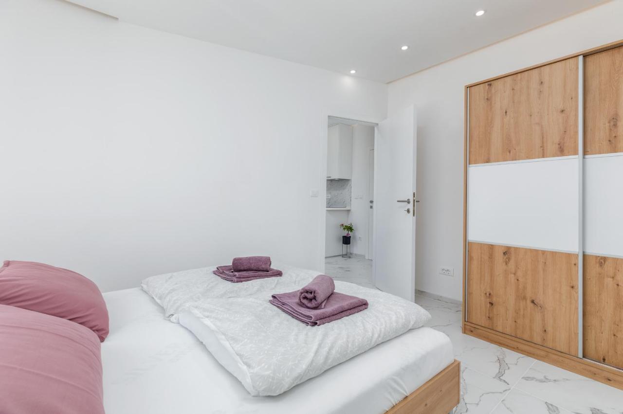 Apartman Knezevic A Fazana Ngoại thất bức ảnh