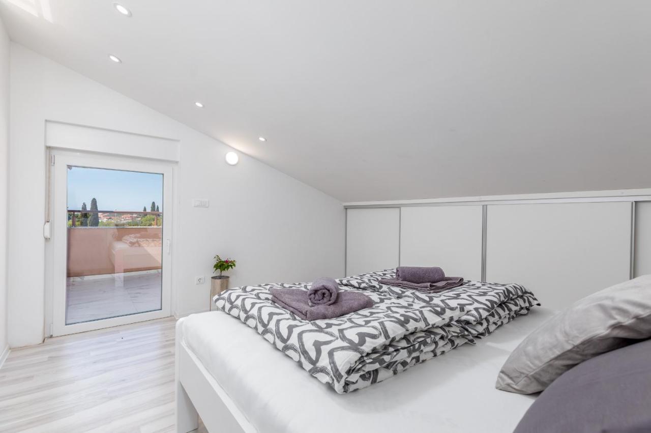 Apartman Knezevic A Fazana Ngoại thất bức ảnh