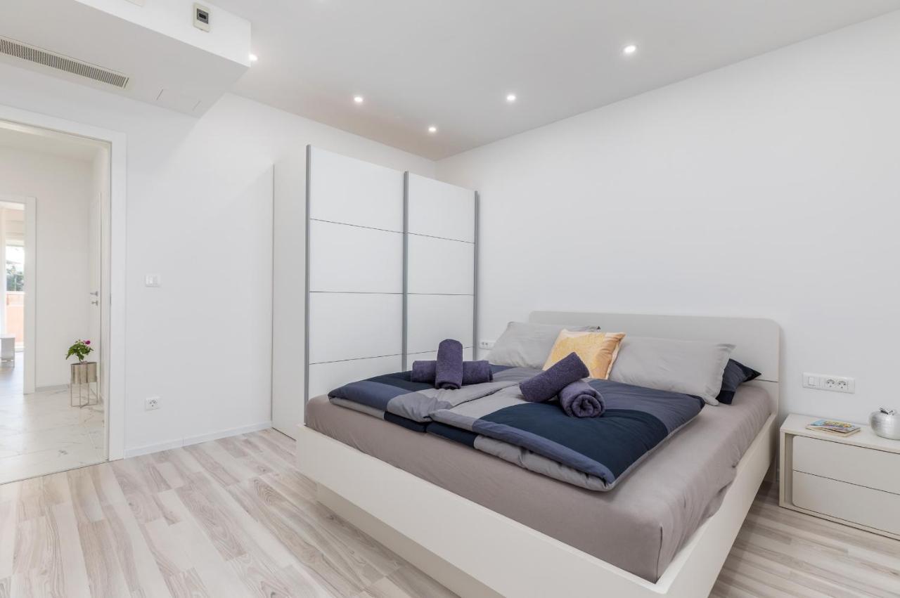Apartman Knezevic A Fazana Ngoại thất bức ảnh
