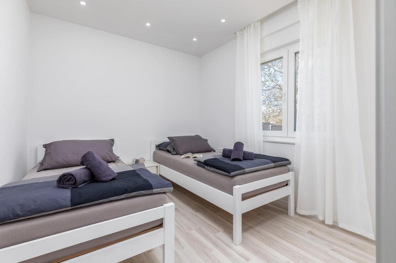 Apartman Knezevic A Fazana Ngoại thất bức ảnh