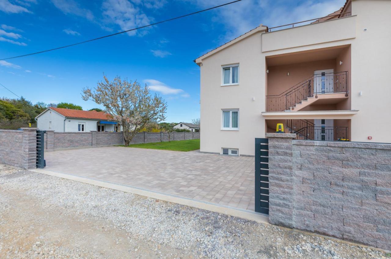 Apartman Knezevic A Fazana Ngoại thất bức ảnh